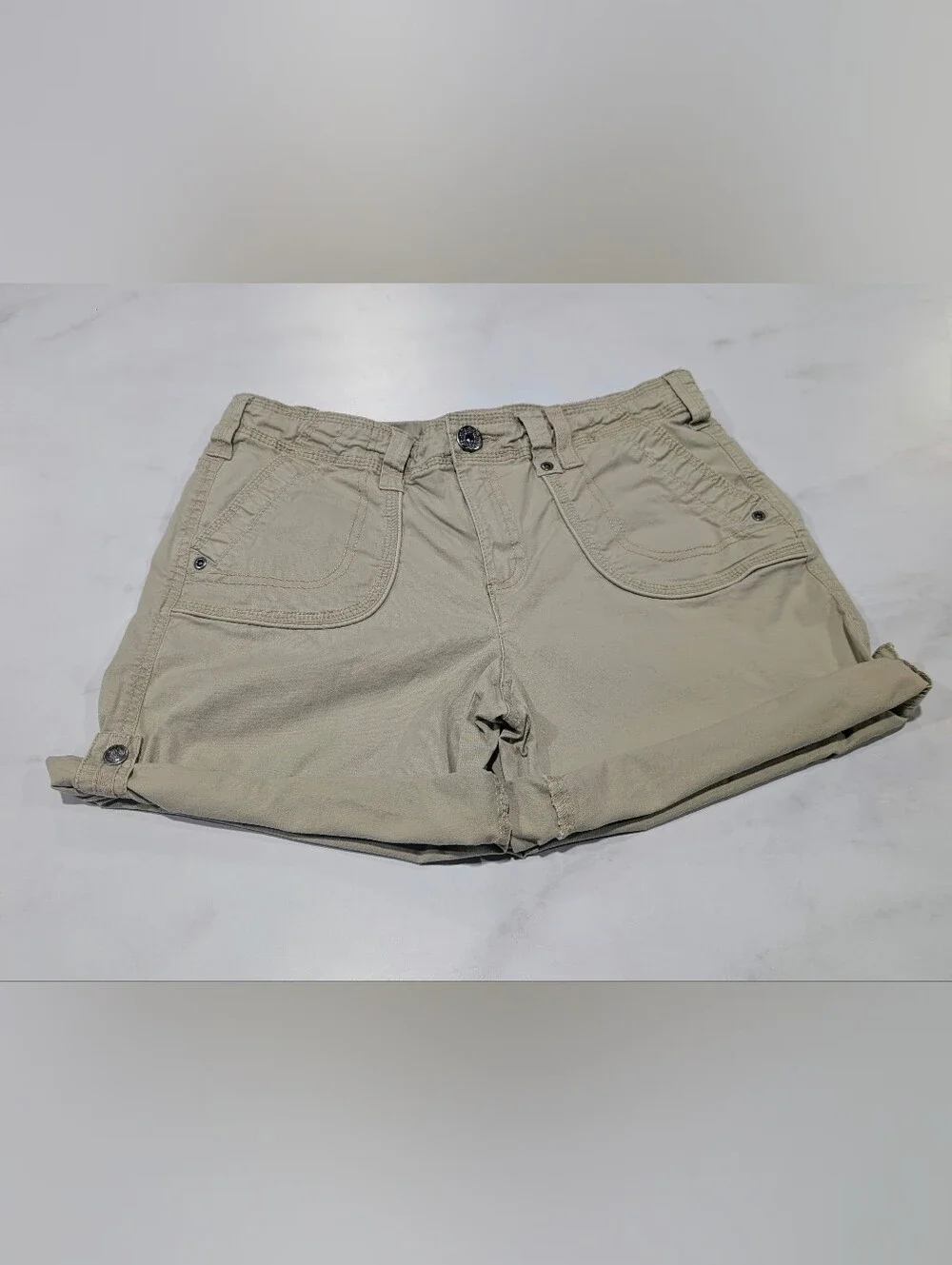 Everyday Roll-Cuff Bermuda Shorts in Light Beige